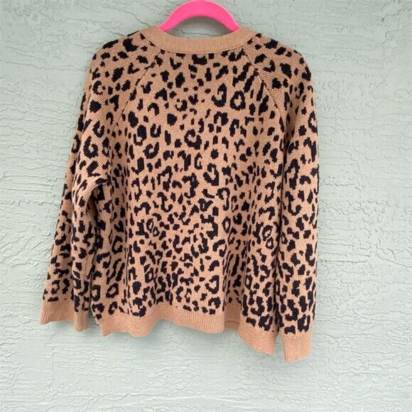 J. Crew Women's M Leopard Print V-Neck Cardigan Sweater Multicolor - Picture 2 of 9